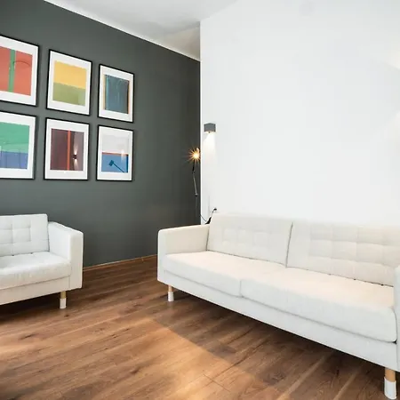 Lovely 2-Bedroom Apartment Next To Praterstern Vienna Exterior photo